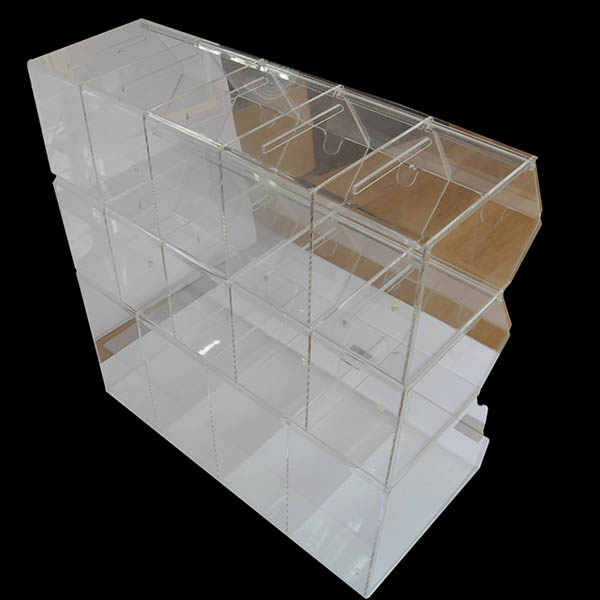 Akrylowe pudełko ekspozycyjne
